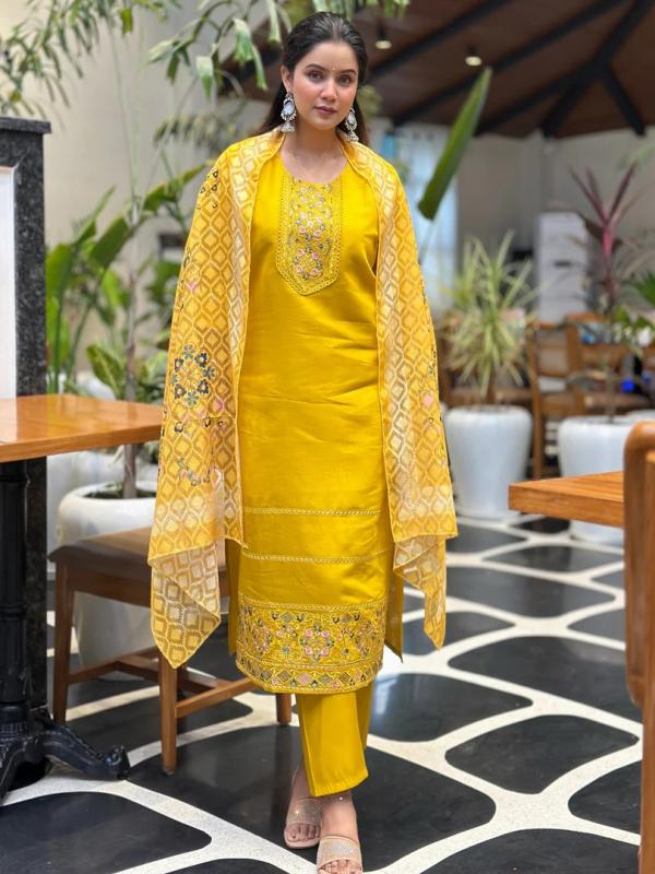 VP 9800 Y Utsav Yellow Silk Blend Kurta Set
